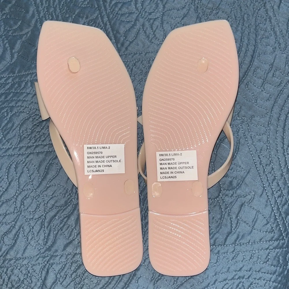 NWOT BCBGeneration Blush and Cream Bow‎ Sandals SIZE 8